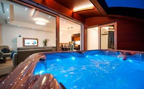 The Q Superior - A Penthouse With Jacuzzi And Sauna