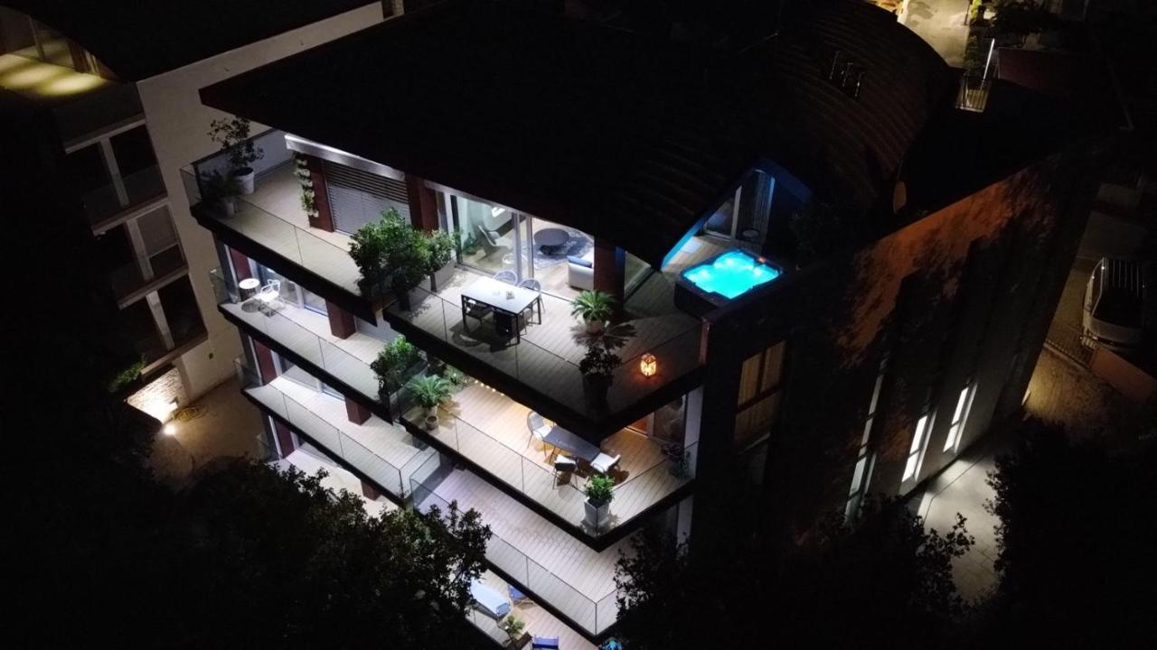 The Q Superior - A Penthouse With Jacuzzi And Sauna Rovinj Exterior foto