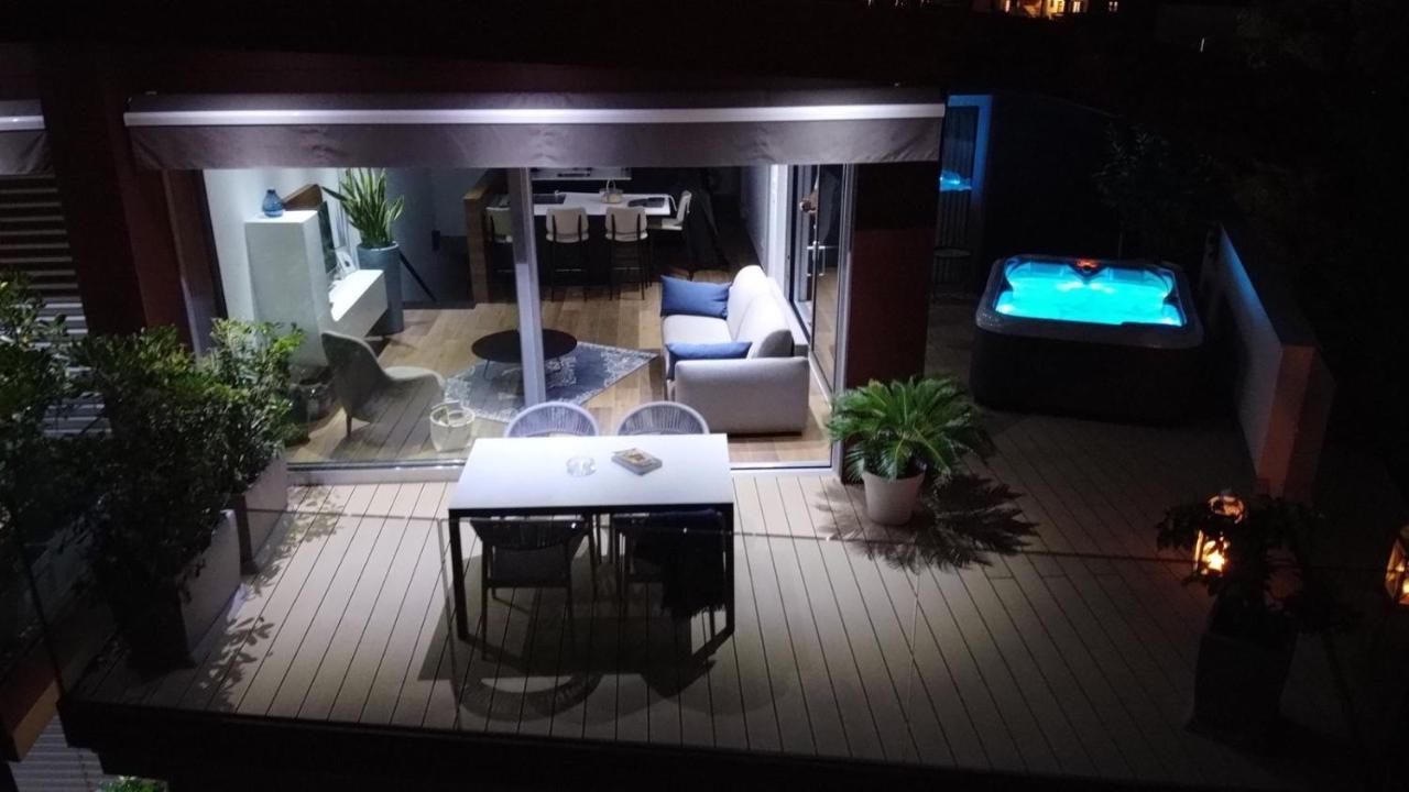 The Q Superior - A Penthouse With Jacuzzi And Sauna Rovinj Exterior foto