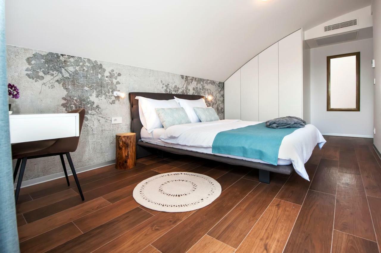 The Q Superior - A Penthouse With Jacuzzi And Sauna Rovinj Exterior foto