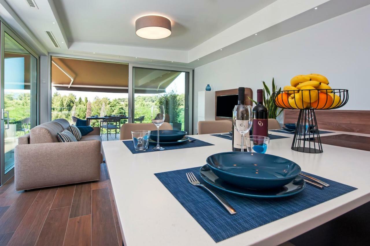 The Q Superior - A Penthouse With Jacuzzi And Sauna Rovinj Exterior foto