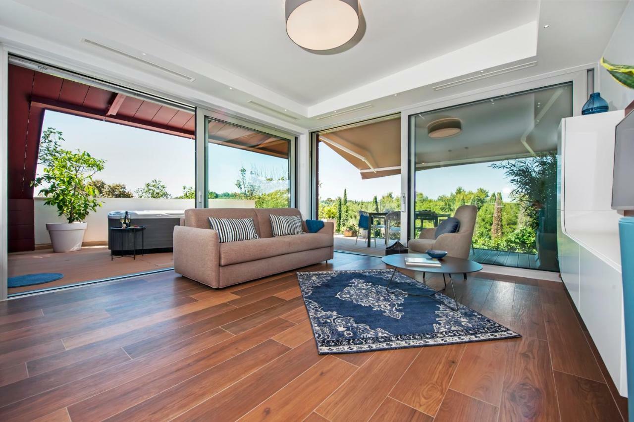 The Q Superior - A Penthouse With Jacuzzi And Sauna Rovinj Exterior foto