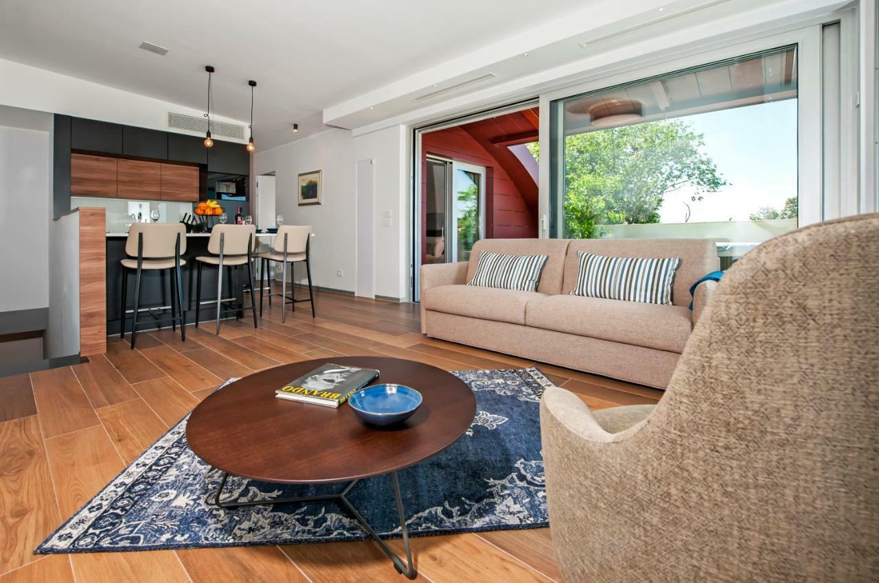 The Q Superior - A Penthouse With Jacuzzi And Sauna Rovinj Exterior foto